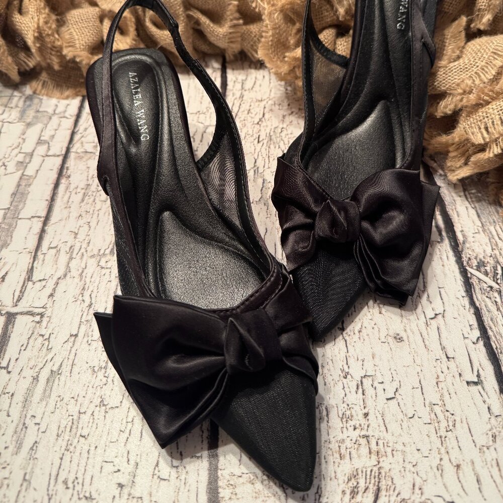 NWOT Womens Black Kitten Heals with Bow - Picture 1 of 4